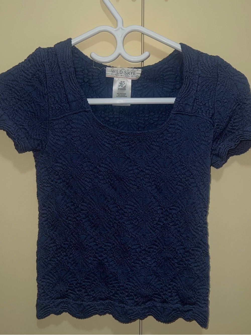 Wild Skye Navy Textured Short-Sleeve Women's Tee - Picture 1 of 3